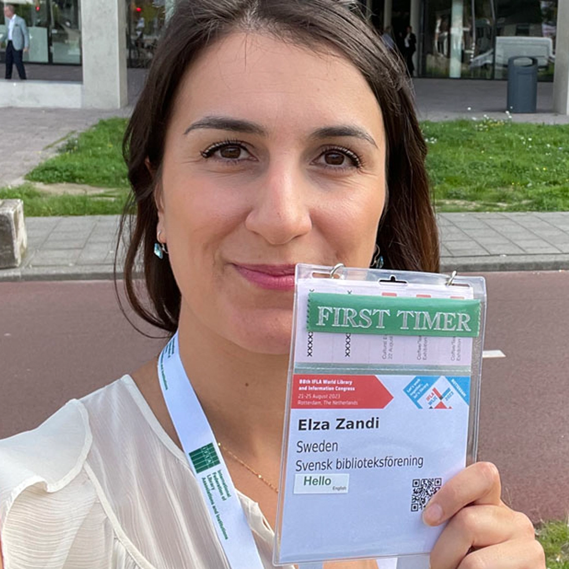 Elza Zandi.