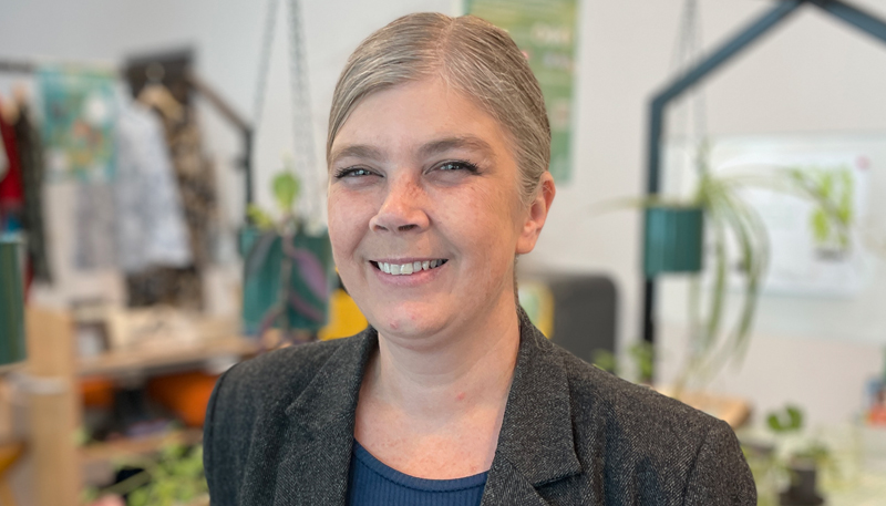 Porträttbild på Sara Kjellberg.