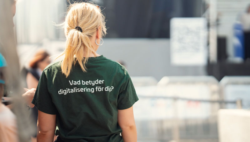 Bild på en person bakifrån.