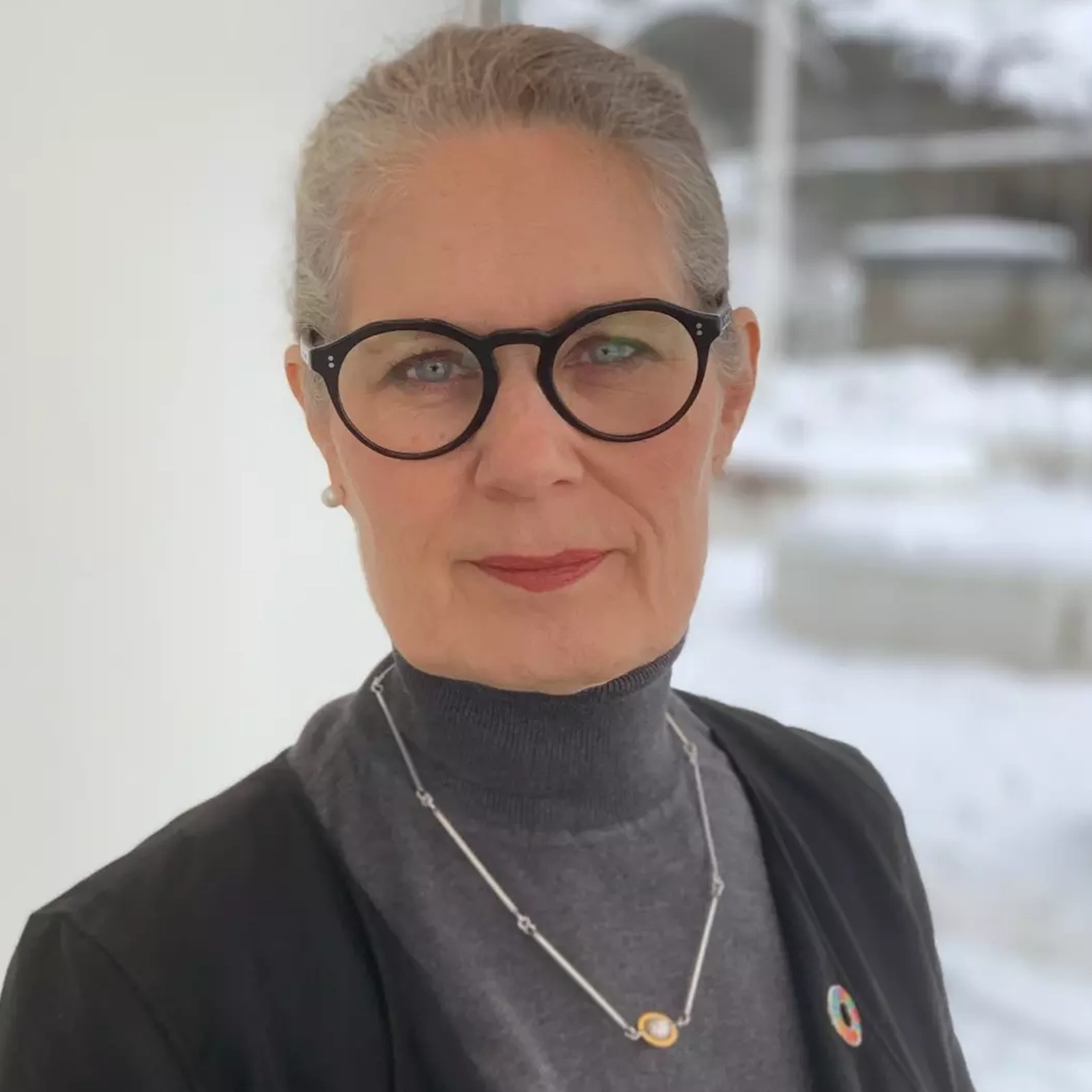 Porträttbild på Anne Stigell.