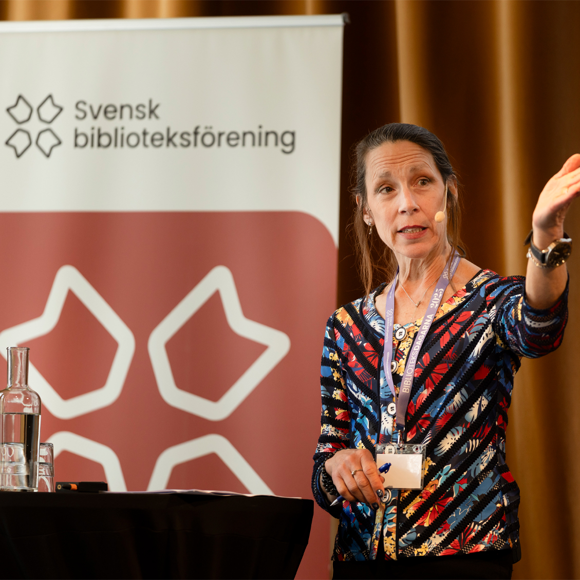 Bild på Mia Odabas på Bibliotekspolitiskt toppmöte 2026.