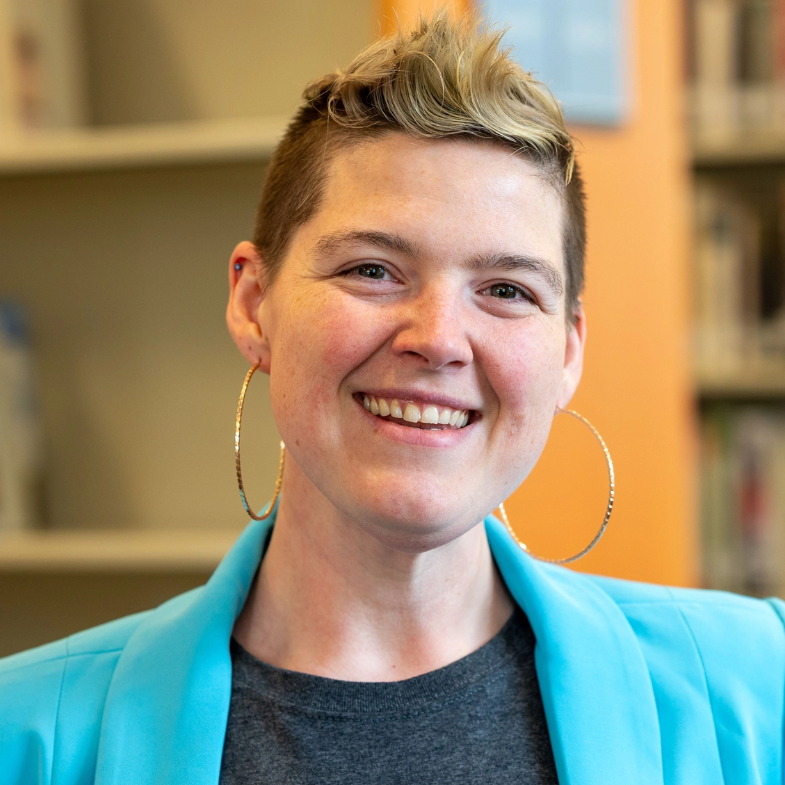 Porträttfoto på Sam Helmick.